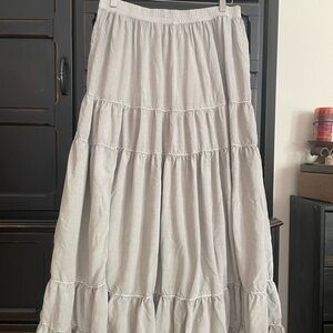 Elegant Gray Tiered Skirt